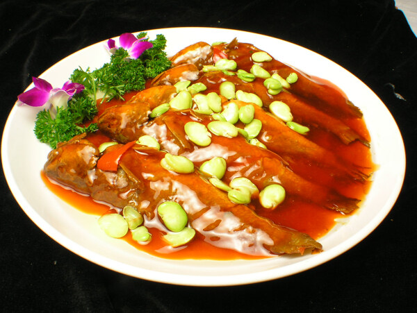 燜黃魚(yú)