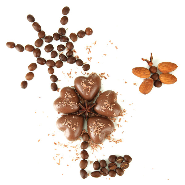 巧克力与咖啡豆杏仁图片