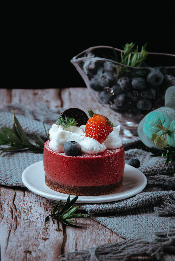 草莓蛋糕零食甜品背景海报素材图片