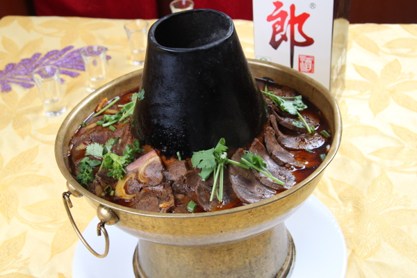 銅鍋驢肉牛肉圖片