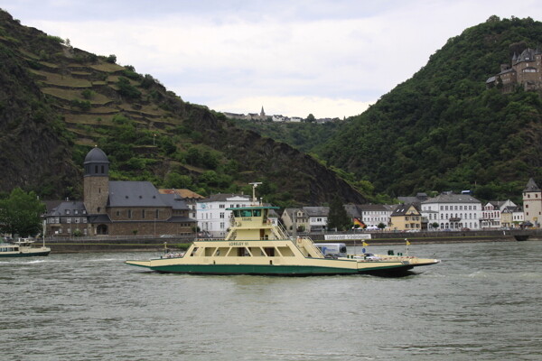 莱茵河中船图片