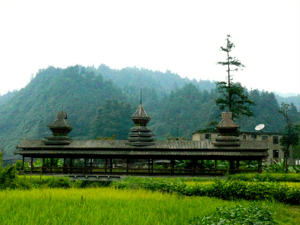 風(fēng)雨橋