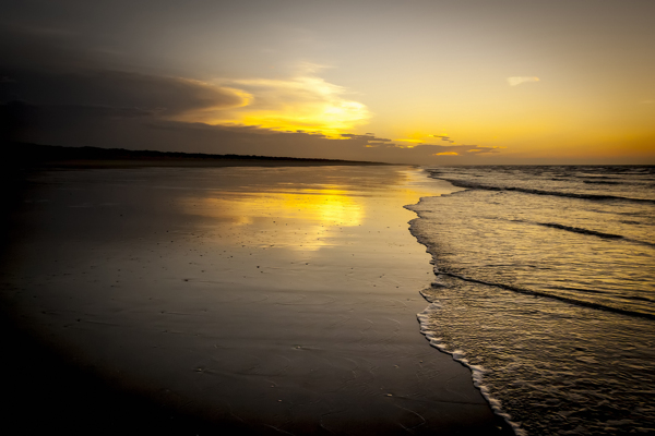 黄昏沙滩风景图片