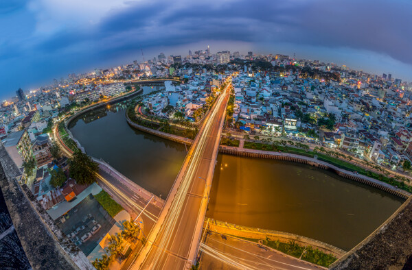 胡志明桥梁夜景图片