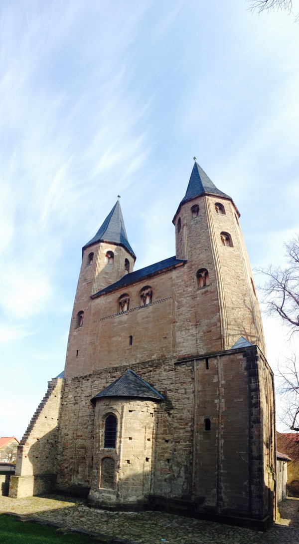 古老欧洲尖塔城堡图片