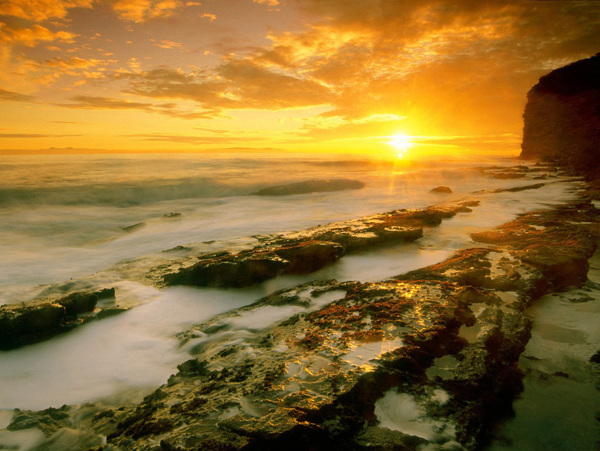 海灘夕照圖片