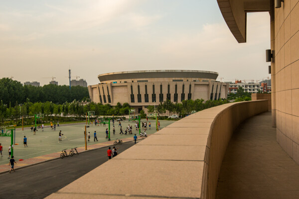 鄭州大學(xué)圖片
