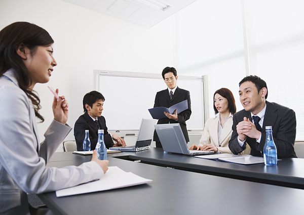 辦公室商務(wù)人員圖片