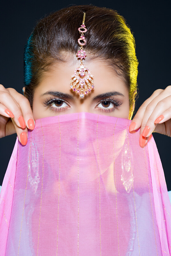蒙面纱的印度美女图片