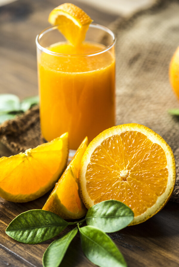 鲜榨橙子汁