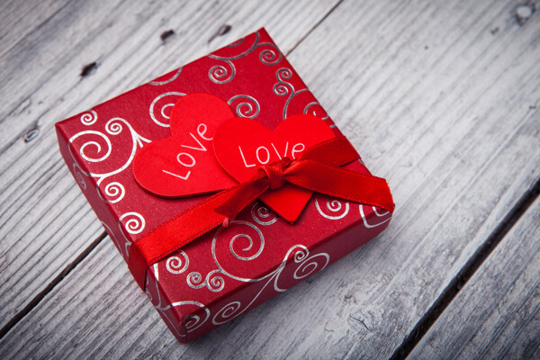 爱心情人节礼物盒图片
