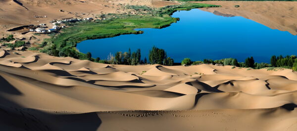 内蒙古巴丹吉林沙漠图片