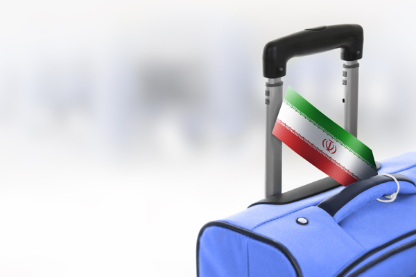旅行箱上的伊朗国旗标签