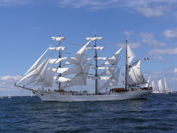 墨西哥海军夸乌特莫克号风帆训练舰图片