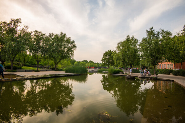 鄭州大學(xué)圖片