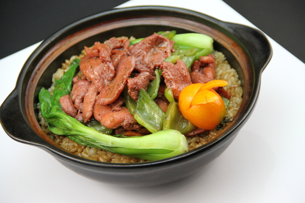 脆鵝肉沙鍋飯圖片