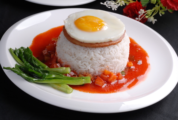沙丹太陽(yáng)蛋青菜拌飯