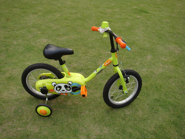 儿童自行车图片