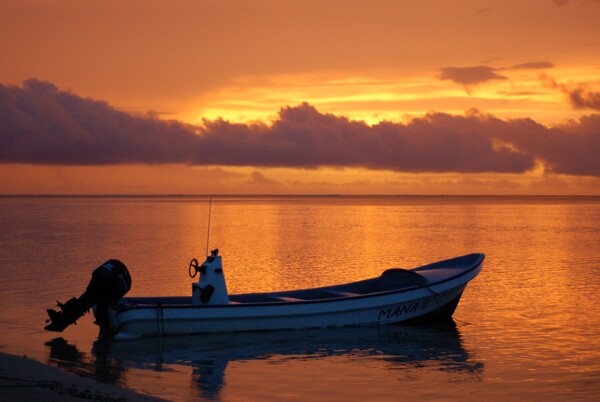 帕劳海上黄昏日落图片