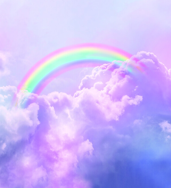 彩虹照射七彩云朵天空意境装饰图图片