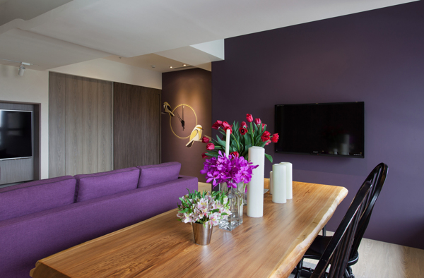 港式时尚紫色客厅背景墙设计图