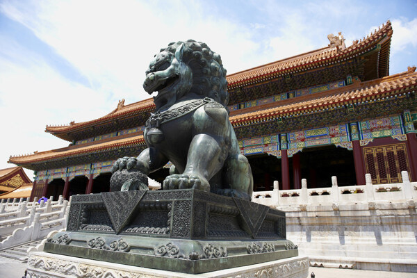 紫荆城铜狮子