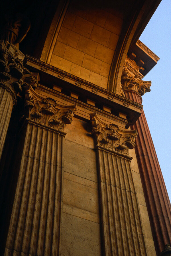 罗马柱建筑图片
