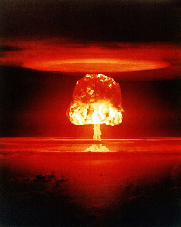 核武器爆炸蘑菇云