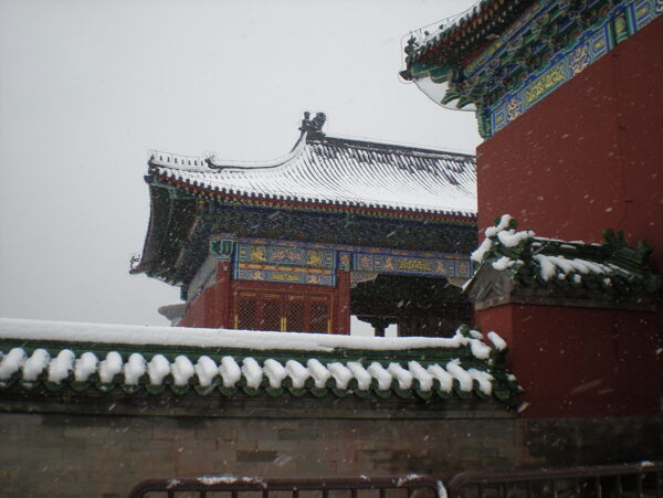 故宫红墙雪景图片