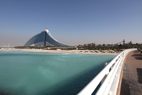 迪拜棕榈岛的海滩图片
