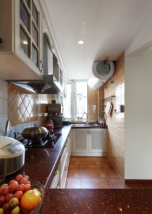 简约风室内设计厨房热水器效果图