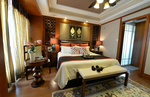 中式时尚卧室褐色木制背景墙室内装修效果图