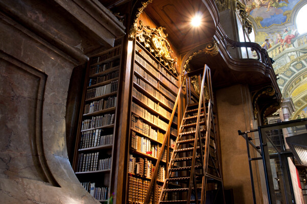 欧式风格的图书馆内景高清图片