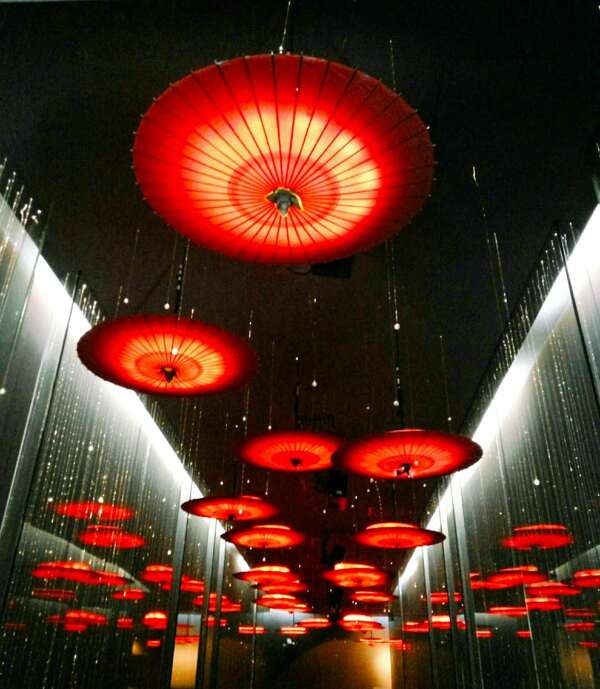 红伞灯