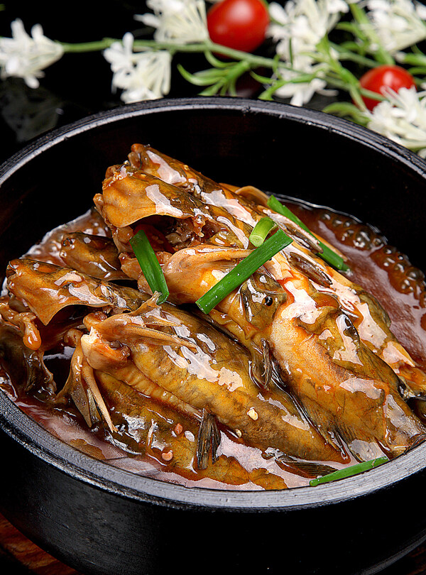 豫菜石锅黄沽鱼图片