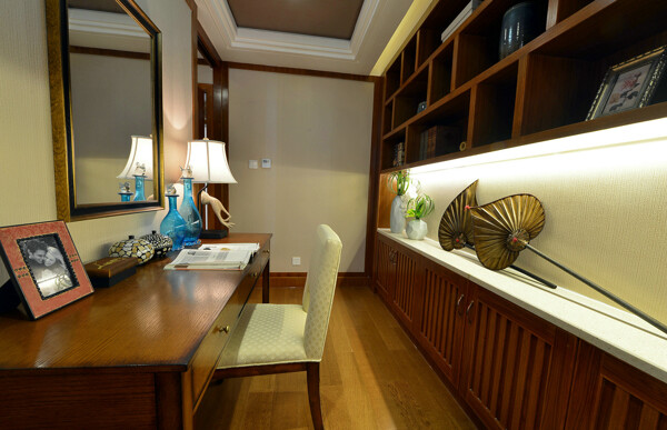 新中式时尚实木书桌书房室内装修效果图