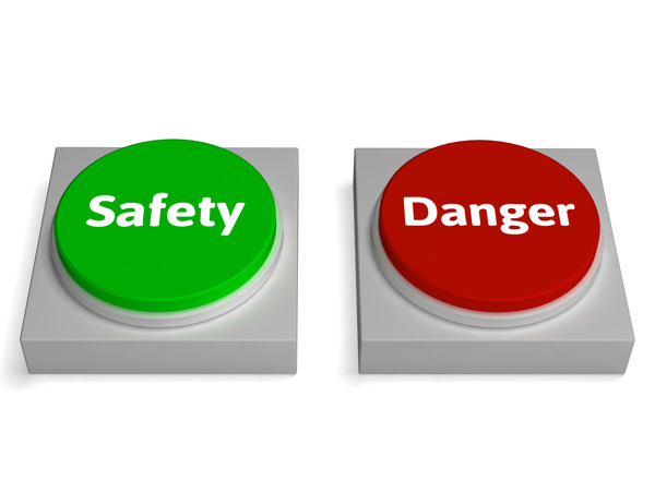 危险的安全按钮显示安全或有害