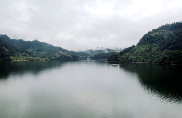 深山明珠小南海图片