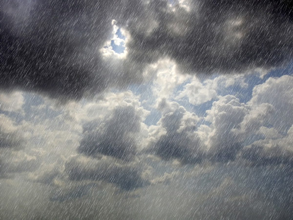 下雨的天空