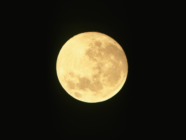月亮黄色圆月