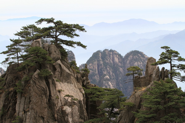 黄山山峰山峦图片