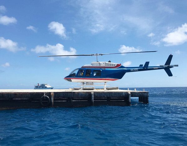 直升机飞机海上直升机