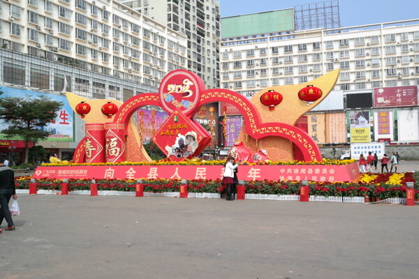 春节广场气氛装饰造型图片