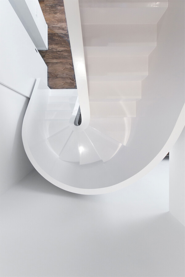 现代欧式白色楼梯效果图