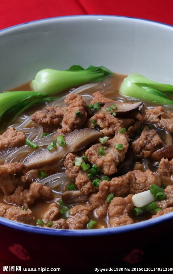 油菜粉条香菇烧肉图片