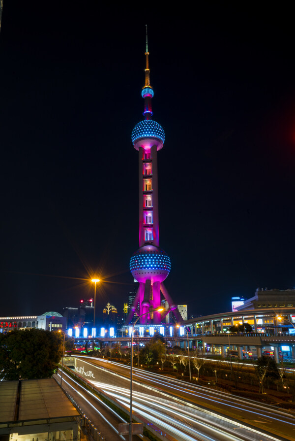 上海陆家嘴东方明珠夜景摄影图片