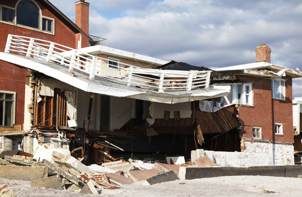 震后残破的房子图片
