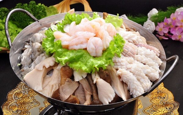 海鲜杂蘑锅图片