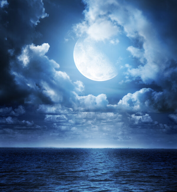 海上明月图片