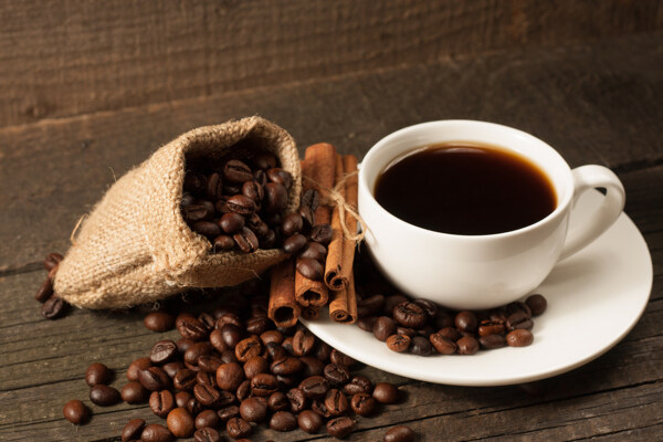 咖啡豆与香料图片